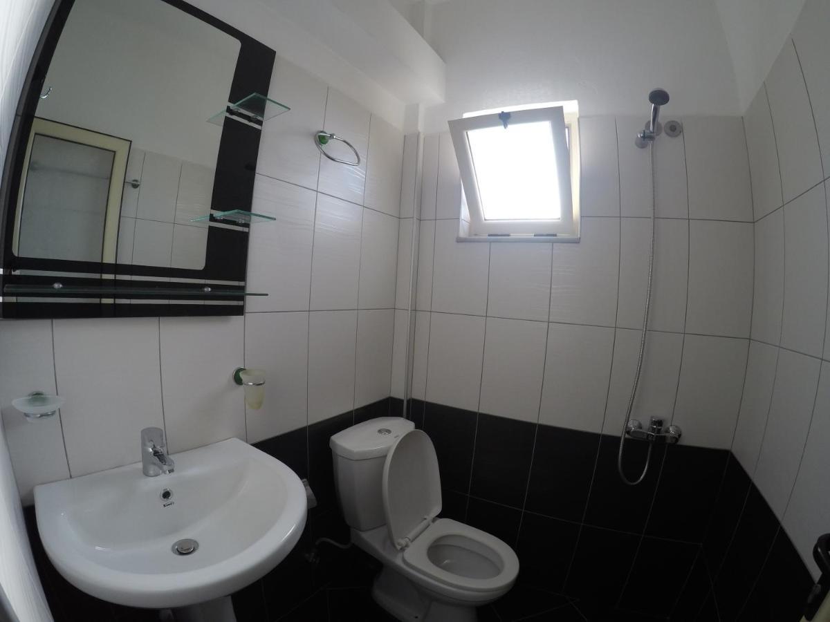 Hotel Arsenal Εξαμίλιο Εξωτερικό φωτογραφία