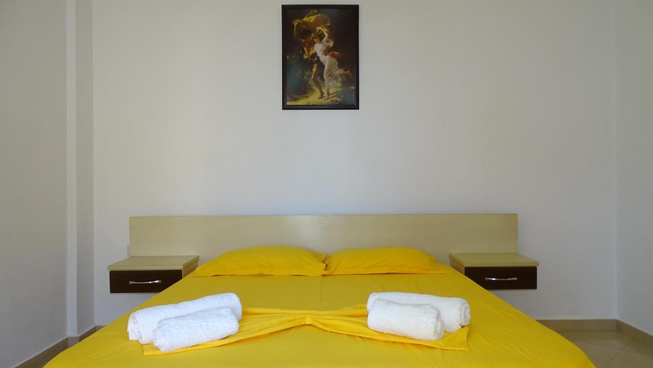 Hotel Arsenal Εξαμίλιο Εξωτερικό φωτογραφία